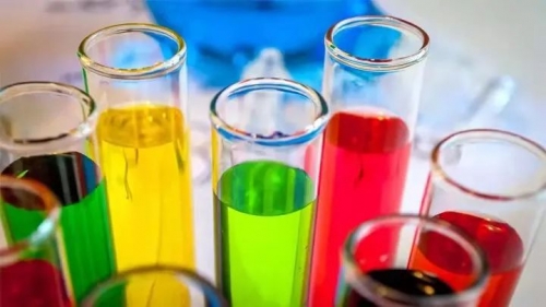 What are the advantages of Organic Acid Technology (OAT) antifreeze coolant?